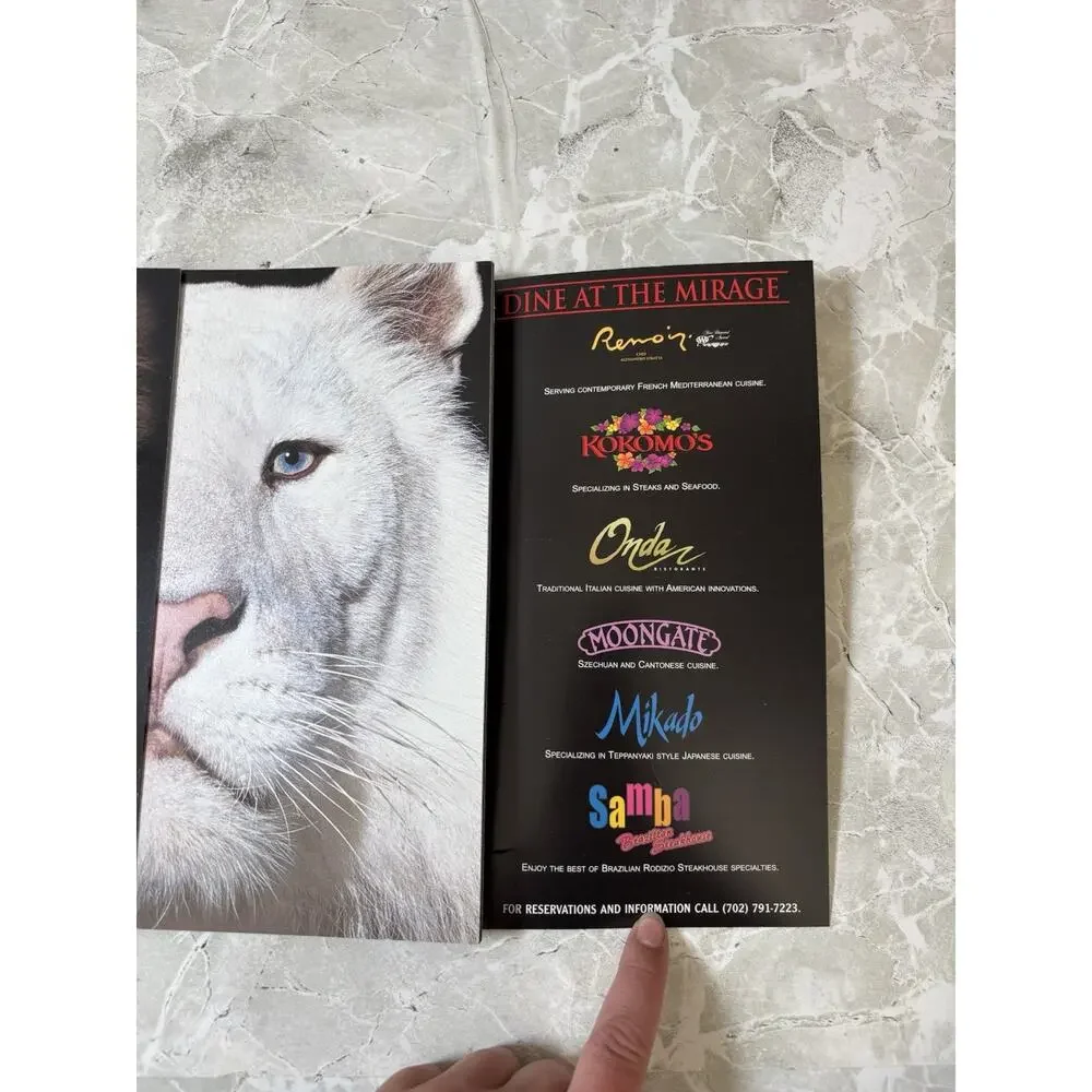 1998 Siegfried & Roy At The Mirage‎ Souvenir Program Book Booklet Bold Photos